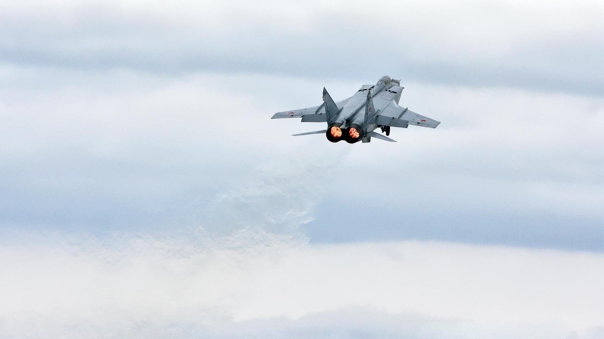 “德甲领头队伍抗压能力凸显,争冠格局逐渐形成”,德甲的队伍