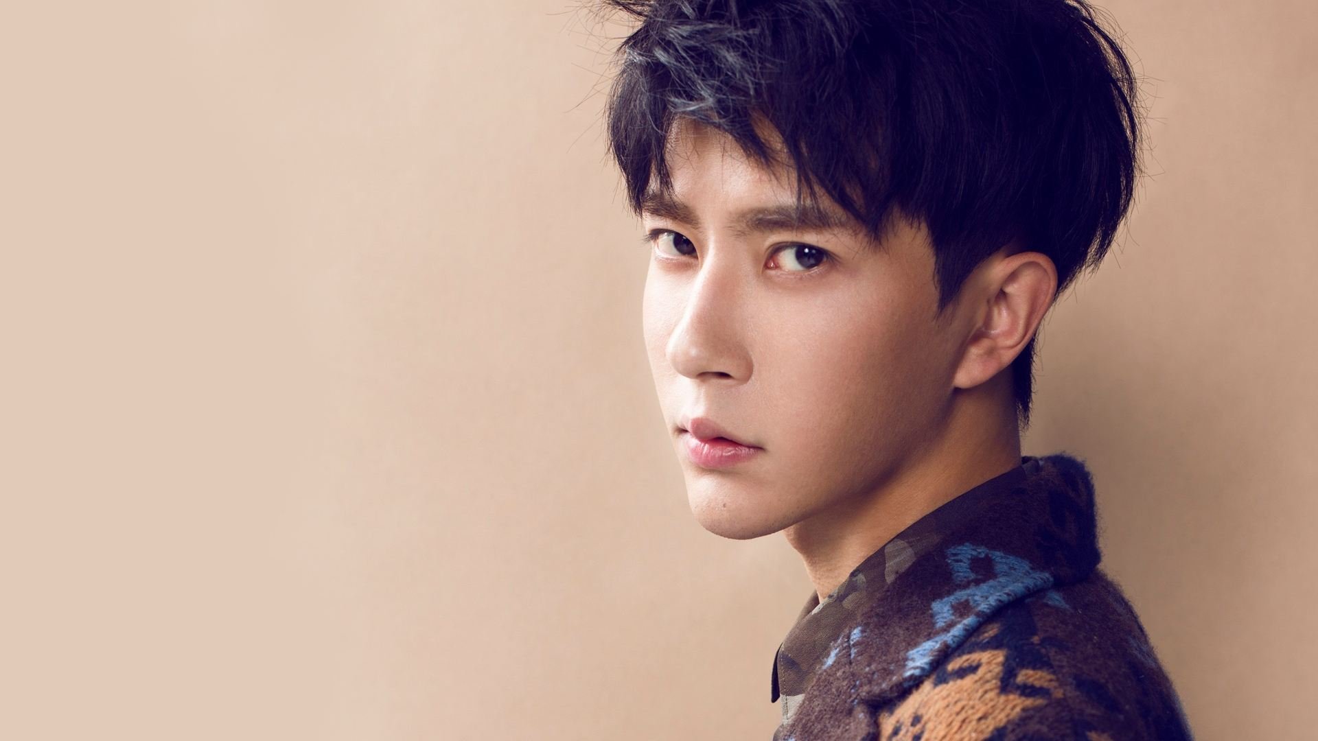 爱游戏app下载-利物浦迎接挑战，球员斗志昂扬备战，利物浦2021-2022赛季