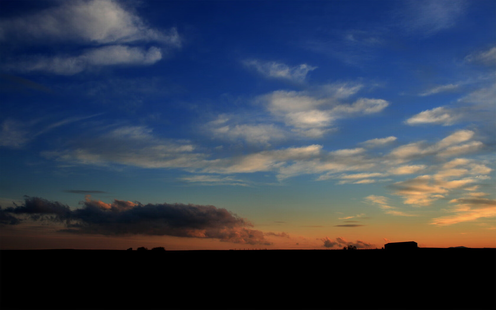 爱游戏体育APP下载-精彩CBA篮球比赛即将开赛，球迷翘首期待，cba精彩的比赛