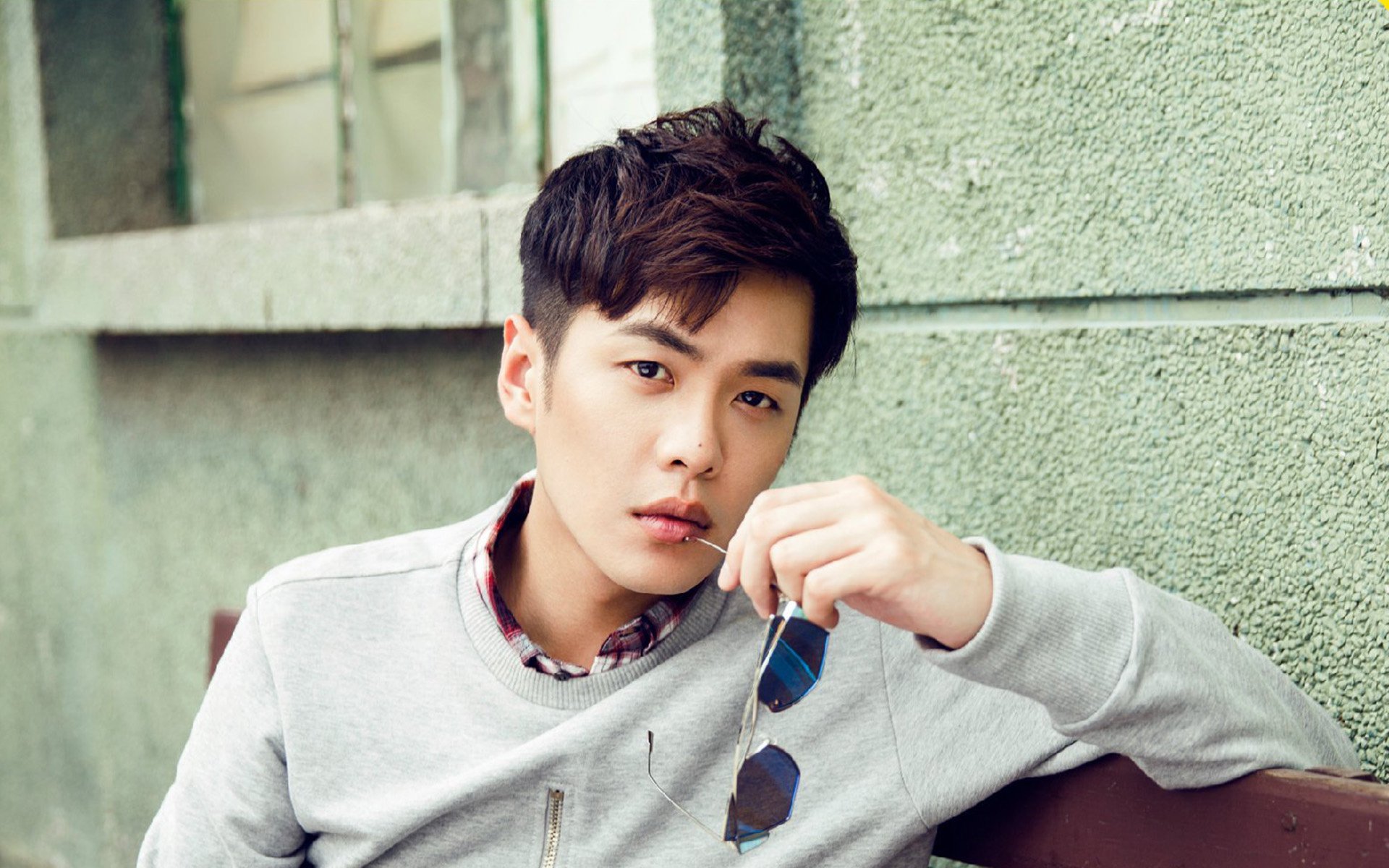 字母哥统治篮下雄鹿再获大胜，字母哥和雄鹿签约了吗